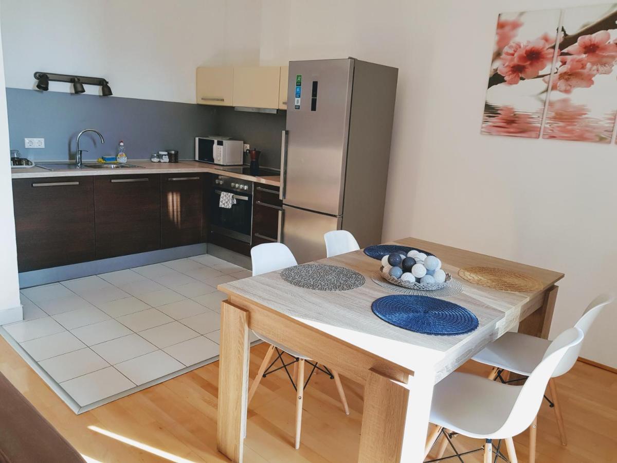 Tinodi Utca 1-3 * Budapest